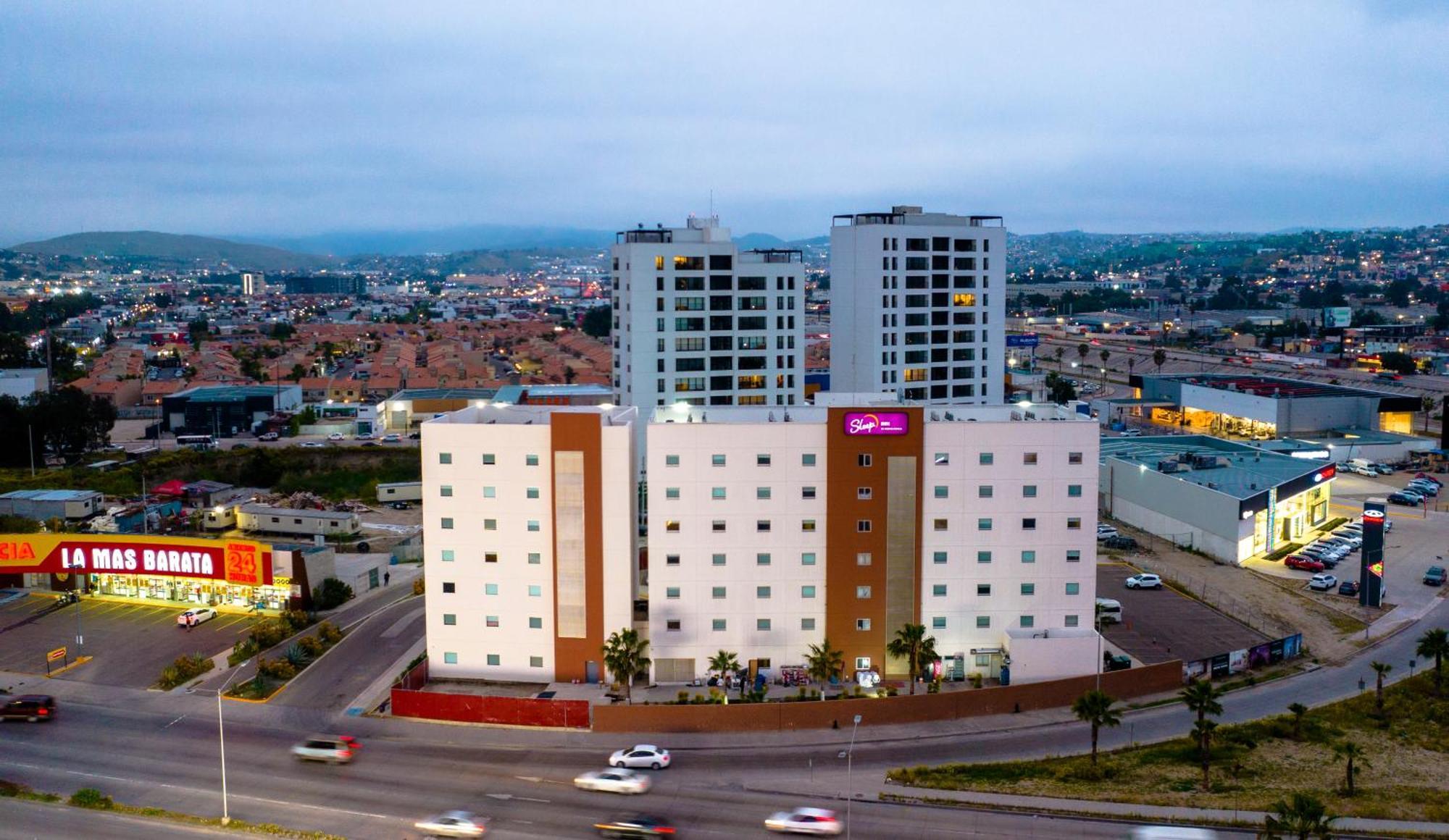 Sleep Inn Tijuana Exterior photo